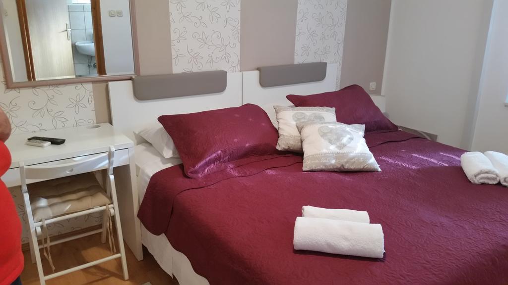 Guest Accomodation Zura スクラーディン エクステリア 写真